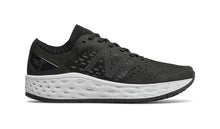 Load image into Gallery viewer, Men&#39;s New Balance Vongo V4 Running Shoe